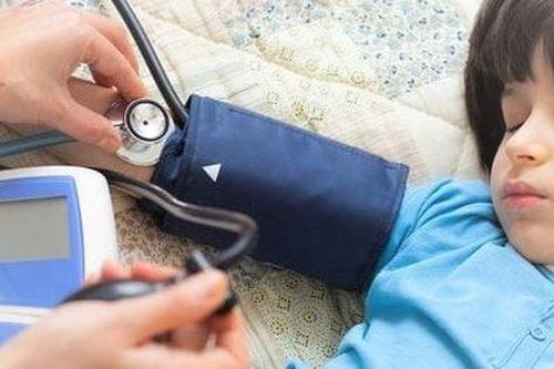 Những lý do bất ngờ trẻ mắc cao huyết áp, cha mẹ đọc xong cần điều chỉnh chế độ ăn uống cho con ngay
