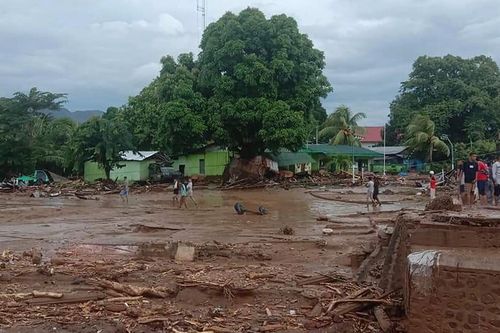 Hơn 100 người thiệt mạng và mất tích trong vụ lở đất ở Indonesia và Timor Leste