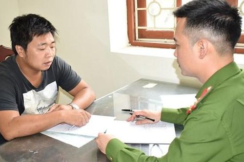 Đốt xe của hàng xóm để trả thù