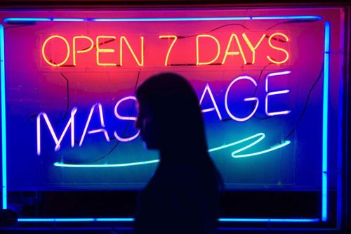Bên trong tiệm massage trá hình ở Mỹ