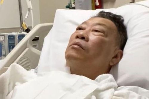 Nhạc sĩ Lê Quang phẫu thuật thông mạch máu