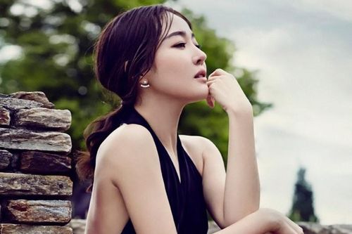 Diễn viên Uhm Ji Won ly hôn