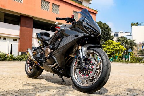 Honda CBR650R đời 2021 hầm hố với gói độ carbon tại TP.HCM