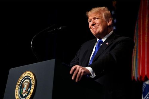 Hàng loạt thành phố đòi ông Trump trả phí cho cuộc chiến pháp lý