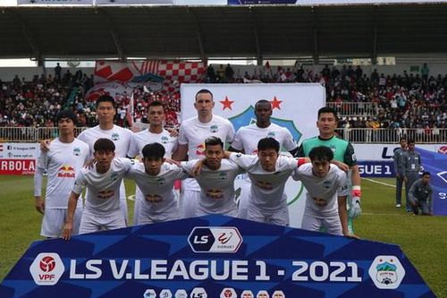 HAGL thâu tóm hầu hết các giải thưởng tháng tại V-League 2021
