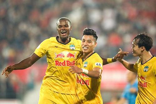 Đà Nẵng vs HAGL. Sức hút thầy trò Kiatisuk