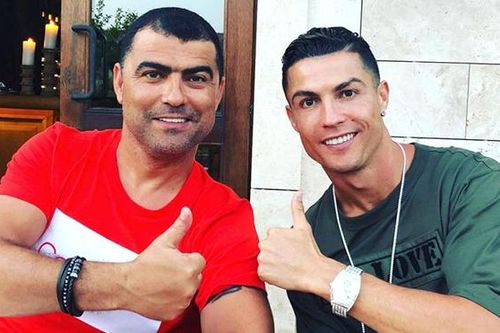 Ronaldo cứu vớt cuộc đời anh trai ra sao?