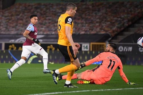 Lingard solo ghi bàn ngoạn mục từ sân nhà, xứng đáng tranh giải đẹp nhất 2021