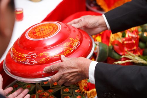 Nhà trai gặp sự cố hi hữu sau màn thách cưới 'khủng'
