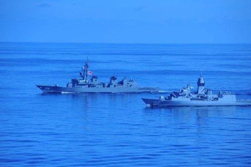 Mỹ, Trung đồng loạt điều tàu sân bay tới Biển Đông và Biển Hoa Đông: Cạnh tranh gay gắt, nguy cơ xung đột gia tăng
