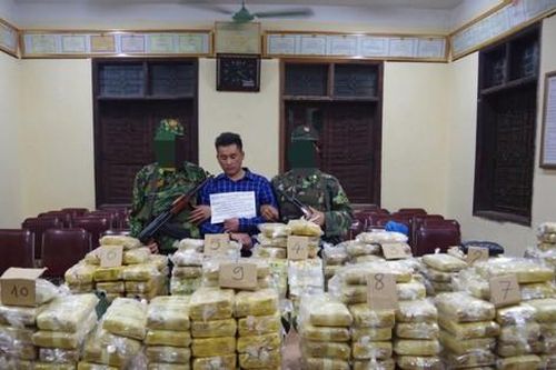 Cận cảnh vụ bắt 4 đối tượng, thu giữ hơn 3,5 tạ ma túy