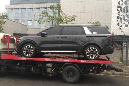 Kia Sedona 2021 đầu tiên về Việt Nam