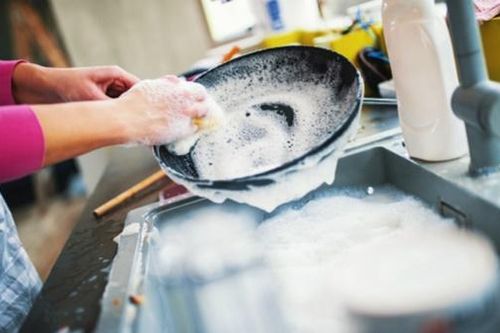 5 mẹo rửa bát sạch, đánh tan các vết bẩn khó nhằn