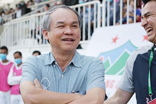 Đội bóng Hà Nội khủng hoảng nhân sự trầm trọng; Bầu Đức từng đập vỡ tivi vì HAGL thua Đà Nẵng