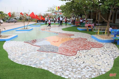 Thư viện xanh mô phỏng bản đồ Việt Nam đầu tiên ở Hà Tĩnh đi vào hoạt động