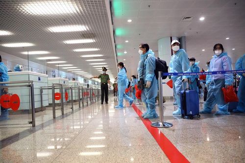 Kiến nghị cơ chế áp dụng 'hộ chiếu vaccine' với khách nhập cảnh
