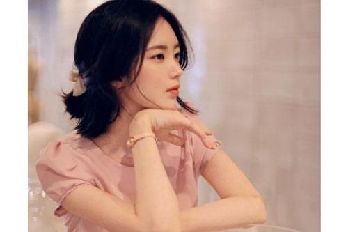 Là phụ nữ, có thể không đẹp, không giỏi, nhưng nhất định phải sống ngẩng cao đầu