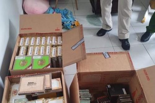 Hà Nội: Triệt phá ổ nhóm buôn xì gà không rõ nguồn gốc