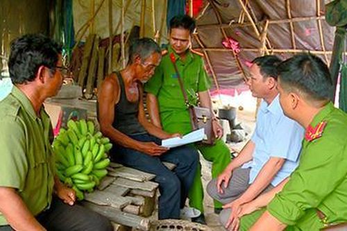 Công an xã góp phần đẩy nhanh tiến độ cấp CCCD