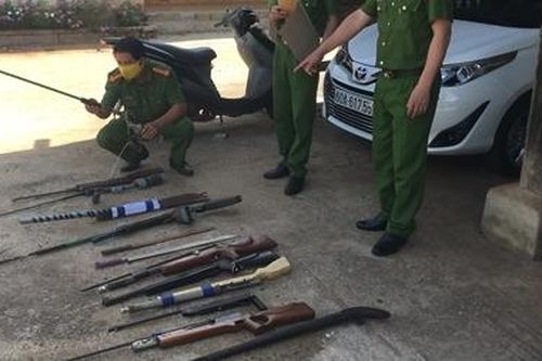 Cảnh báo việc sử dụng súng tự chế đi săn thú bắn chết người