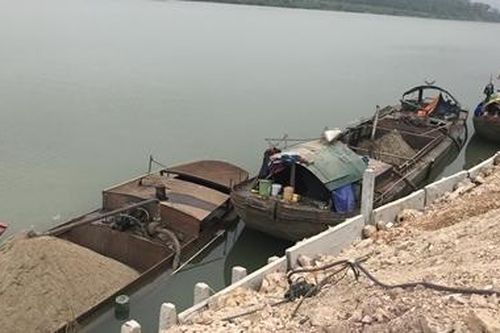 1.000m³ cát không nguồn gốc tập kết tại lưu vực sông Lam