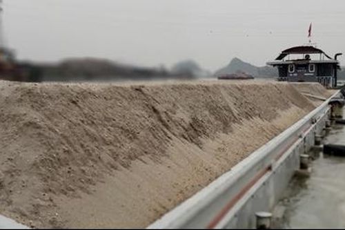 Xử phạt 35 triệu chủ tàu chở 500 m3 cát không có hóa đơn chứng từ
