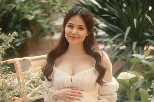 Phanh Lee 'Ghét thì yêu thôi' gợi cảm dù sắp sinh con đầu lòng