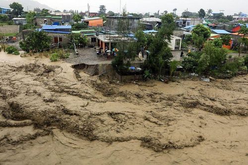 Số người chết do lũ lụt và lở đất tại Indonesia, Timor Leste tăng mạnh
