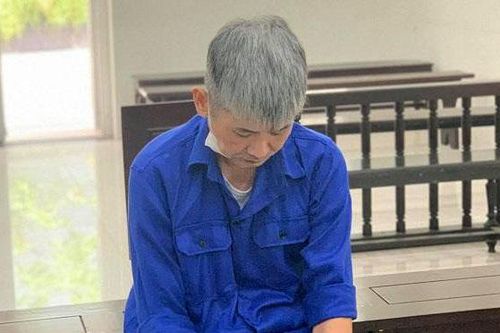 Thuê 8 xe ô tô rồi đem bán