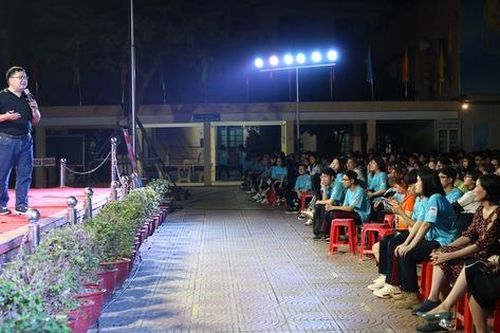 Chuyên gia giáo dục chia sẻ 'bí kíp' chọn ngành học phù hợp xu thế cho học sinh THPT