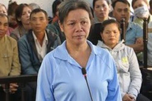 'Xử' chồng hờ khi bị ghen tuông, người phụ nữ U60 lĩnh án