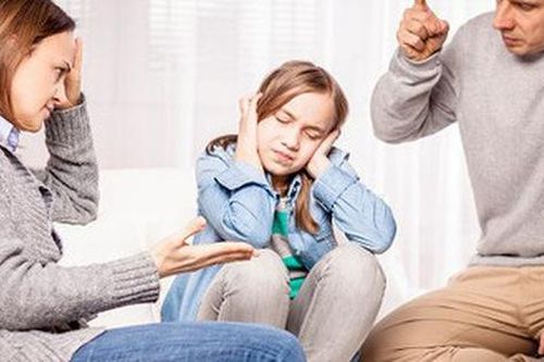 4 sai lầm của cha mẹ khi dạy con tuổi teen