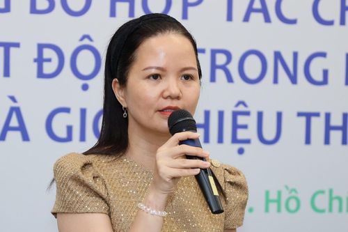 'Tôi từng muốn chết cùng con để cháu thoát khỏi bệnh tự kỷ'