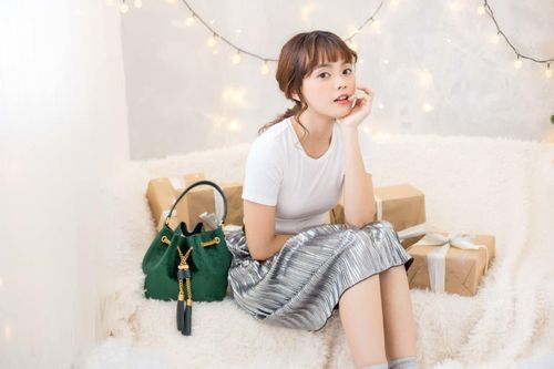 Sắm quần áo, phụ kiện thời trang tại Ngọc Mai Hàng Thùng