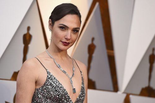 Gal Gadot từng bị đạo diễn 'Justice League' dọa hủy hoại sự nghiệp
