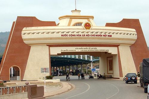 Tạm dừng triển khai kiểm tra 'một cửa, một lần dừng' tại cặp cửa khẩu quốc tế Lao Bảo - Đensavan
