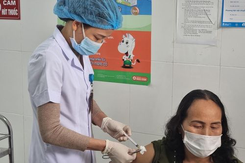 Bao nhiêu người Việt Nam đã được tiêm vắc xin COVID-19?