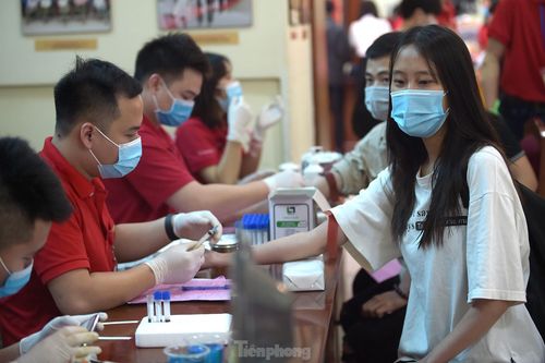 Sôi nổi Ngày hội Thanh niên tình nguyện hiến máu 2021