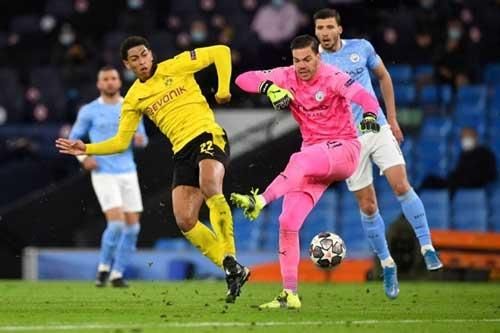 Man City thắng nhưng giấc mơ đi tiếp có thể sụp đổ