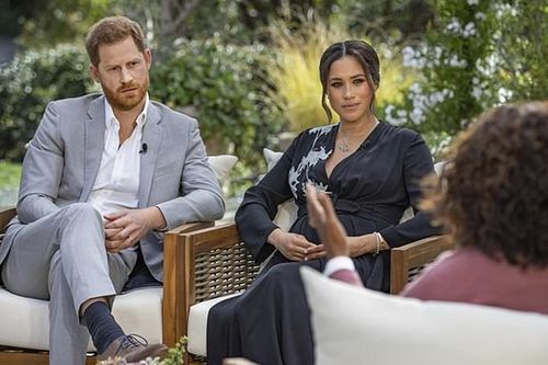 'Hoàng tử Harry muốn Hoàng gia xin lỗi Meghan Markle'