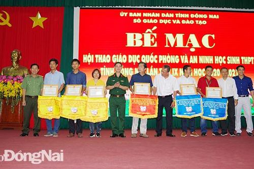 Trường THPT Trấn Biên đoạt giải nhất toàn đoàn hội thao giáo dục quốc phòng và an ninh học sinh THPT