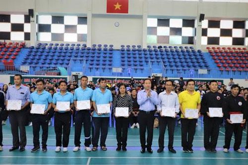Cấp chứng nhận cho trên 400 học viên viên tham gia tập huấn Võ cổ truyền