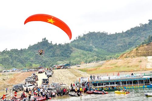 Na Hang khởi động mùa du lịch