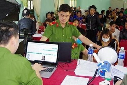 Theo chân lực lượng Công an cấp căn cước công dân ở vùng cao Xín Mần