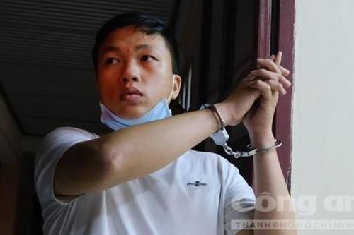 Thanh niên 29 tuổi giả học sinh, vào trường học trộm 20 ĐTDĐ