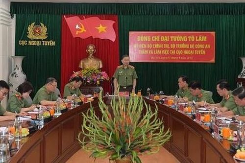 Bộ trưởng Tô Lâm làm việc với Cục ngoại tuyến
