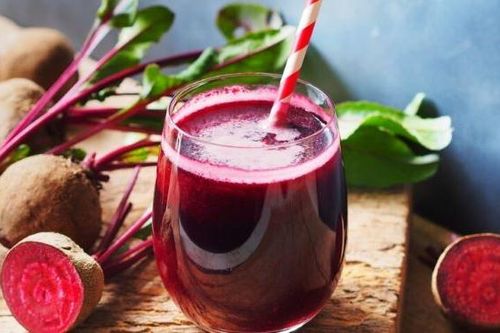 Nước ép củ dền tốt cho sức khỏe người cao tuổi