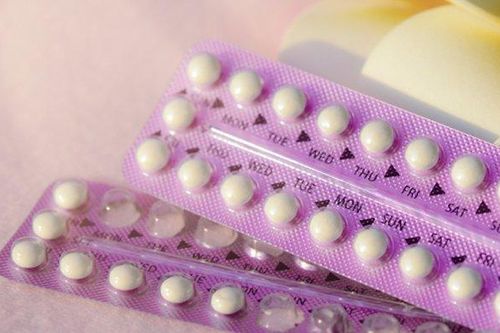 Rong kinh khi uống thuốc tránh thai có nguy hiểm?