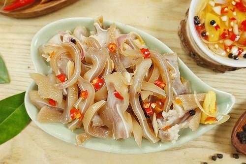 Bí quyết làm món tai heo ngâm dấm chua giòn sật sật