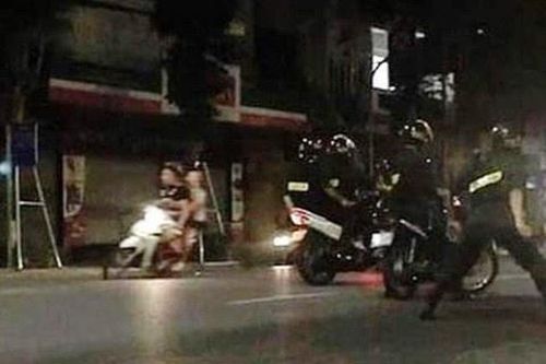 6 học sinh Hà Nội đua xe máy trong đêm